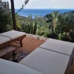 Sea View With Large Garden Βίλα