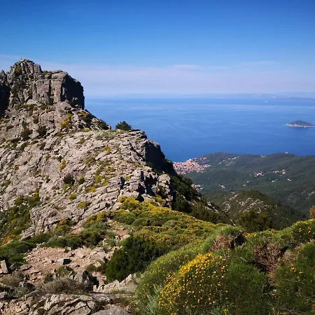 Villa Sea View With Large Garden