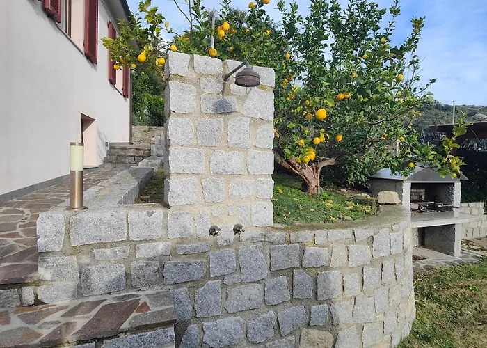 Sea View With Large Garden فيلة *