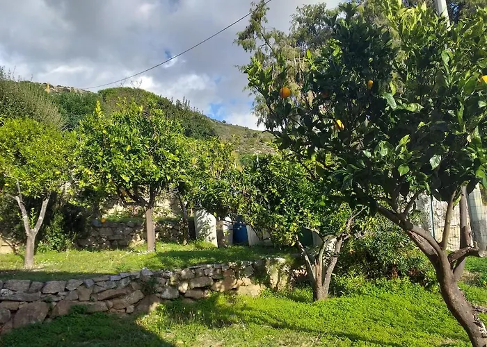 Sea View With Large Garden * 坎普内尔巴